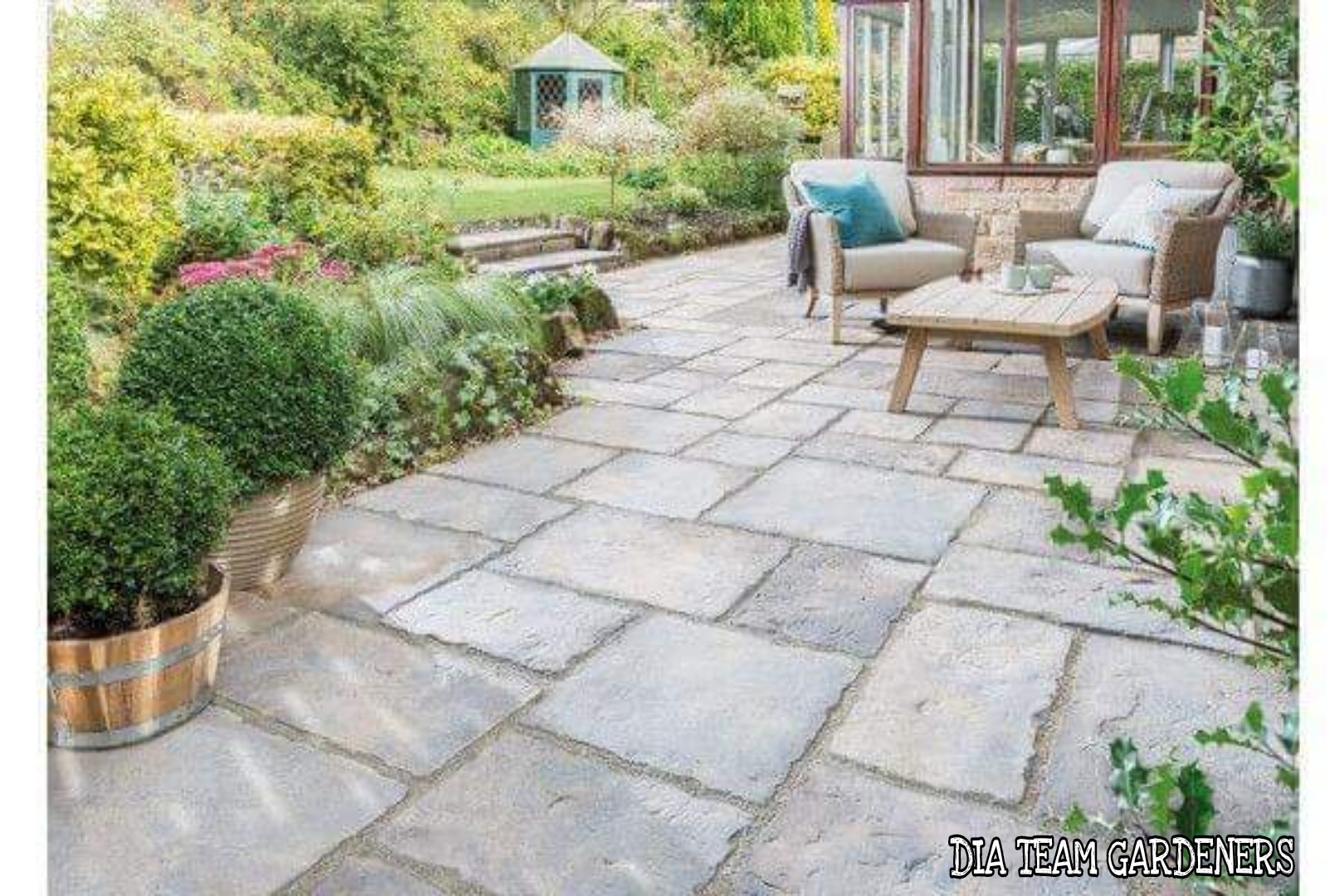 How to successfully landscape your patio?